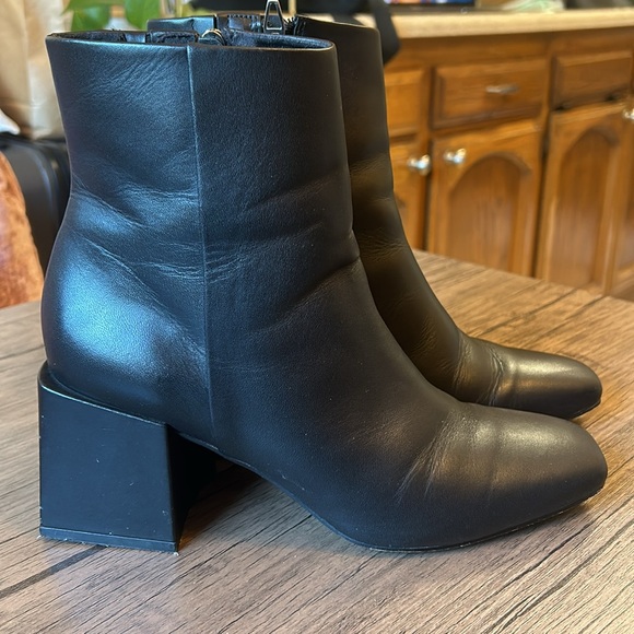Dolce Vita Inogen H2O Waterproof Bootie, Black, Size 8.5 - Picture 2 of 13